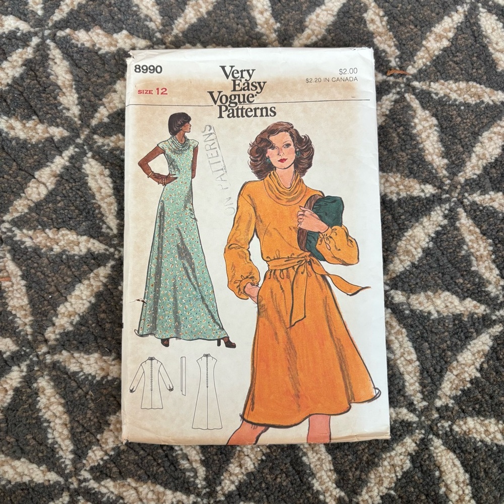 70's Very Easy Vogue Pattern #8990 - Women's Cowl Neck Dress Pattern -70's Dress